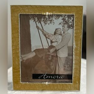 Amora Vintage 8”x10” glass, resin, metal, pearl photo frame